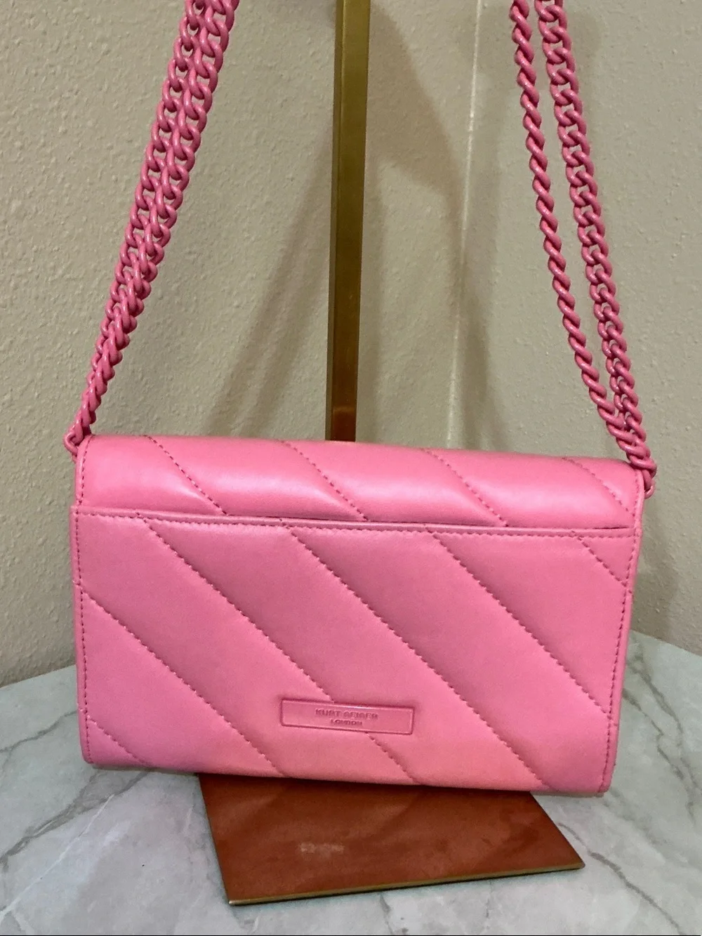Kurt Geiger London Soho Drench leather wallet on a chain quilted vibrant pink 🤩